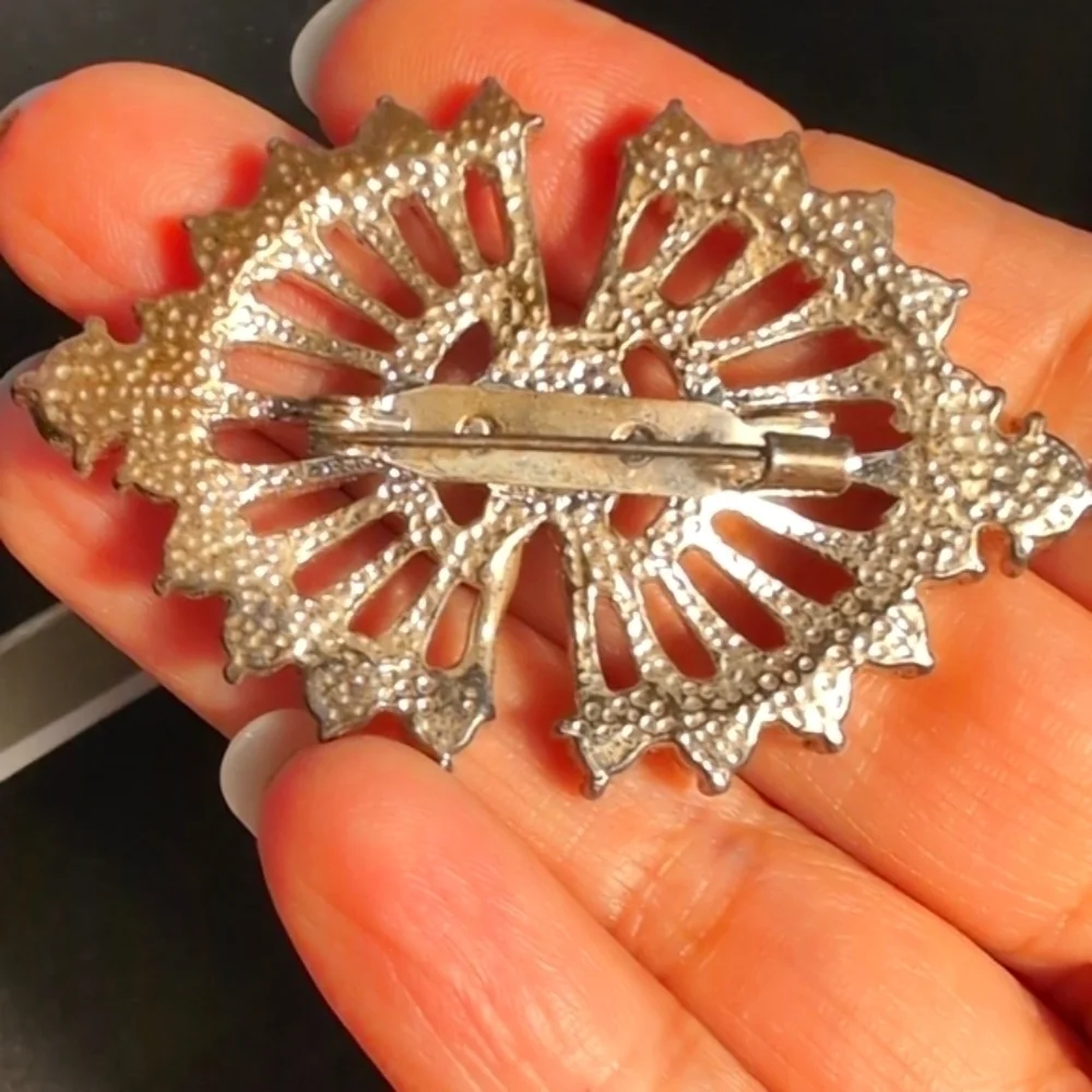 Vintage Blue Rhinestone Silver Tone fower Pin Brooch